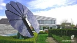 Hệ thống pin mặt trời Smartflower POP sản xuất hơn 40% điện năng